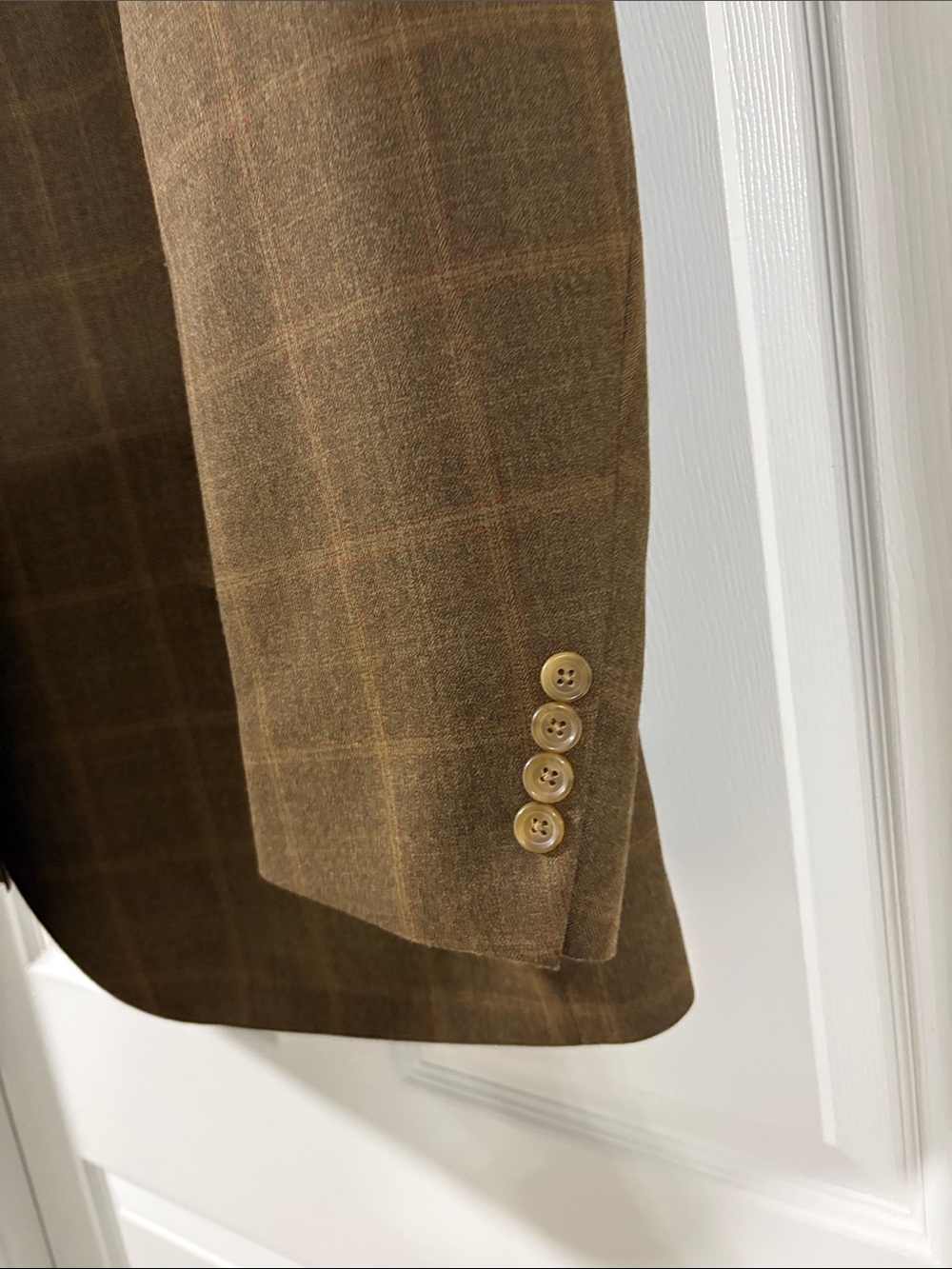 Men's Brown Plaid Sport Coat Blazer - Picture 5 of 6